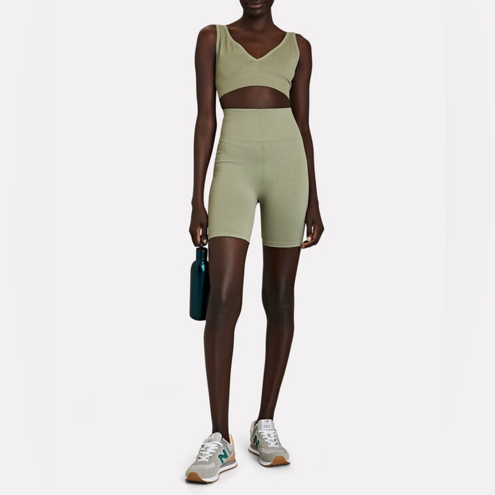 WeWoreWhat active ribbed seamless bike shorts